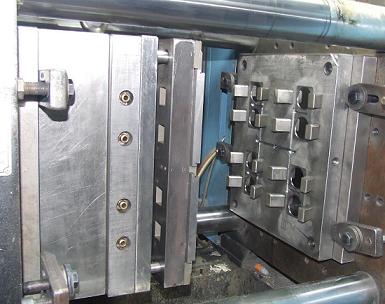 round plug mould