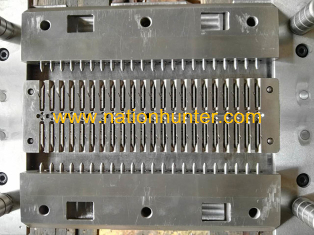 expansion screw mould