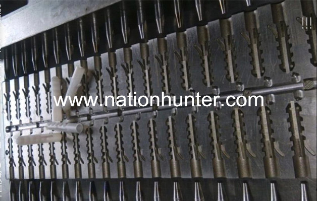 expansion screw mould