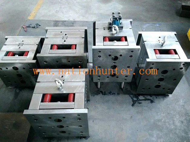 ungrouped mould