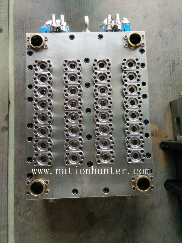 self lock PET preform mould