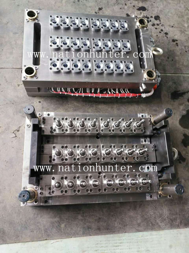 PET preform mould