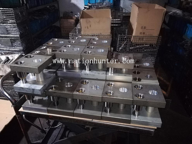 Rear post aluminum die sets